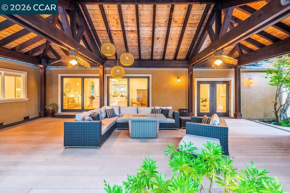 1676 Foothill Park Circle