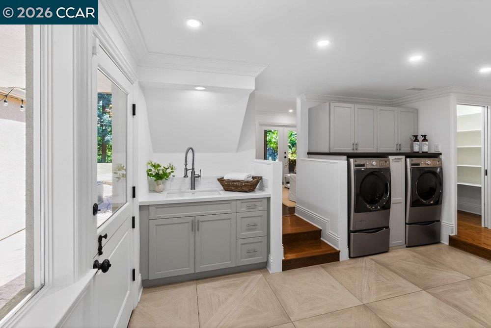 1676 Foothill Park Circle