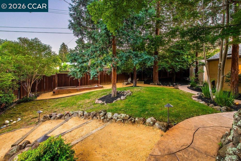 1676 Foothill Park Circle