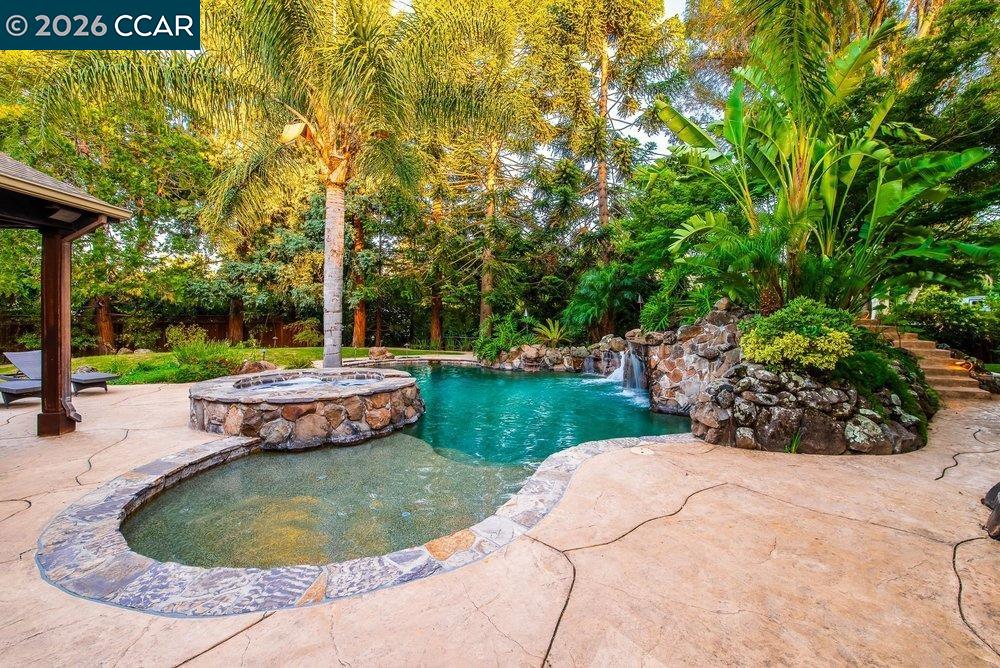 1676 Foothill Park Circle