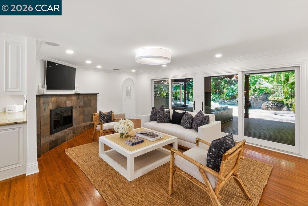 1676 Foothill Park Circle