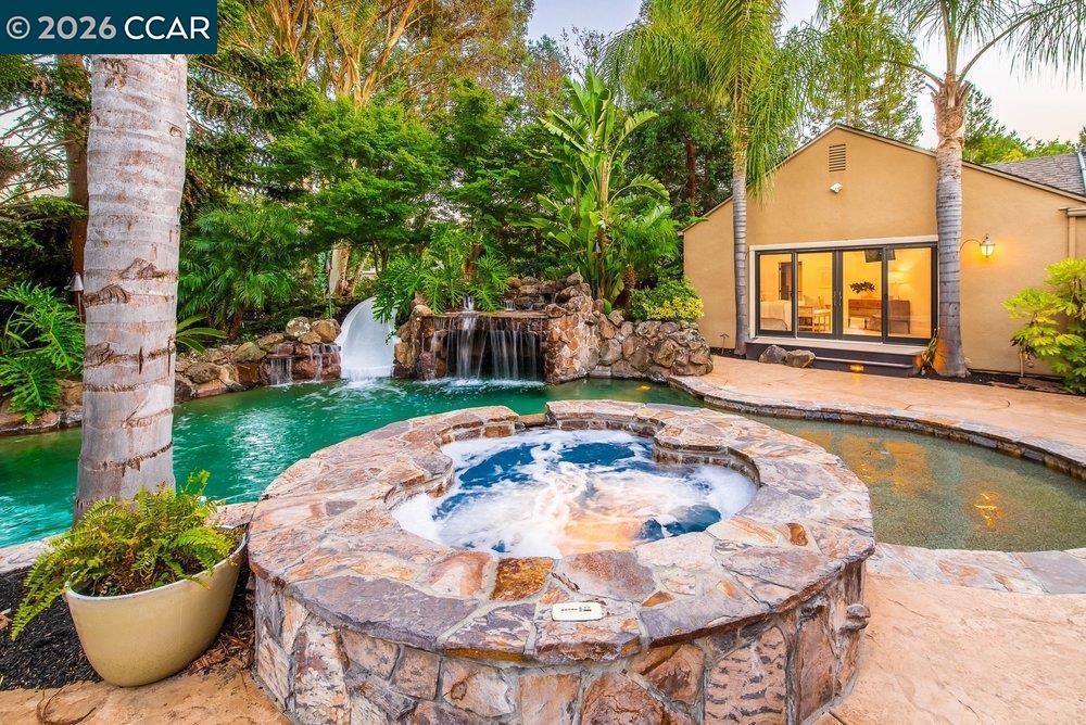 1676 Foothill Park Circle