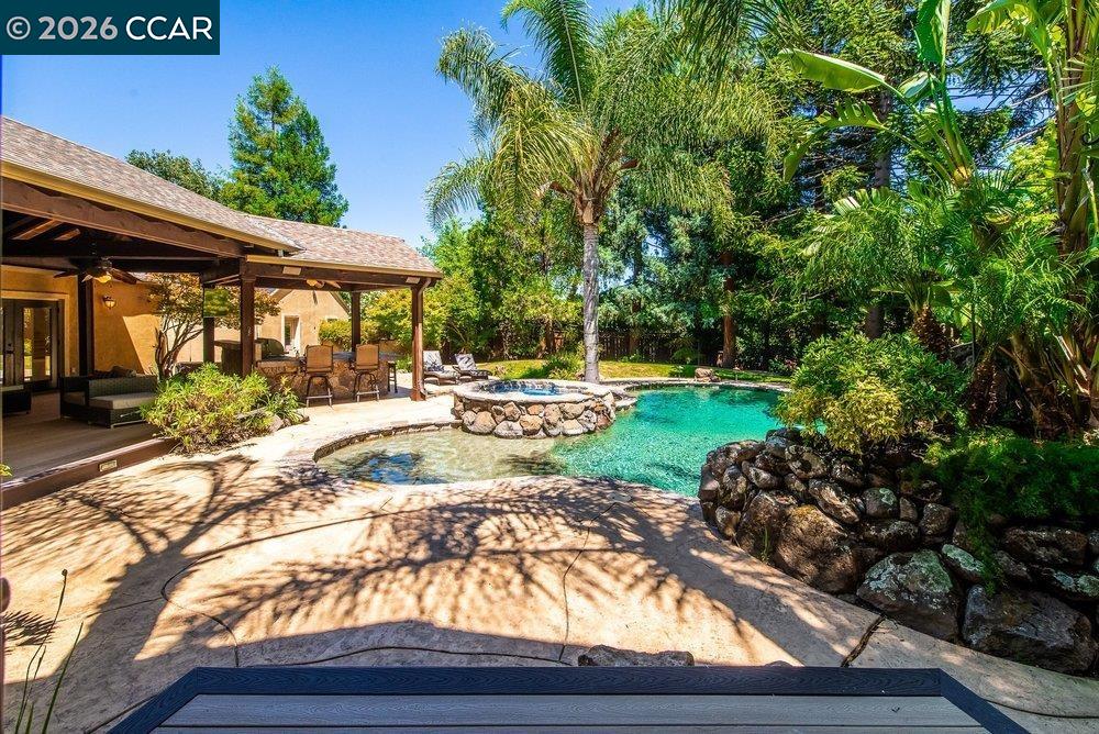 1676 Foothill Park Circle