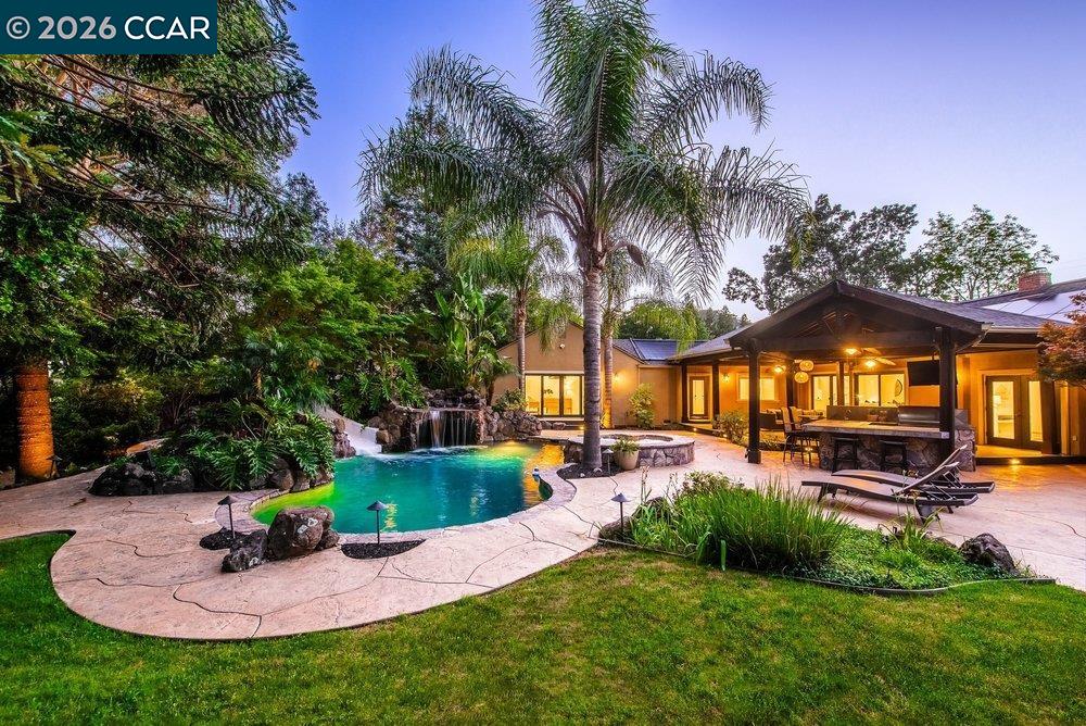 1676 Foothill Park Circle