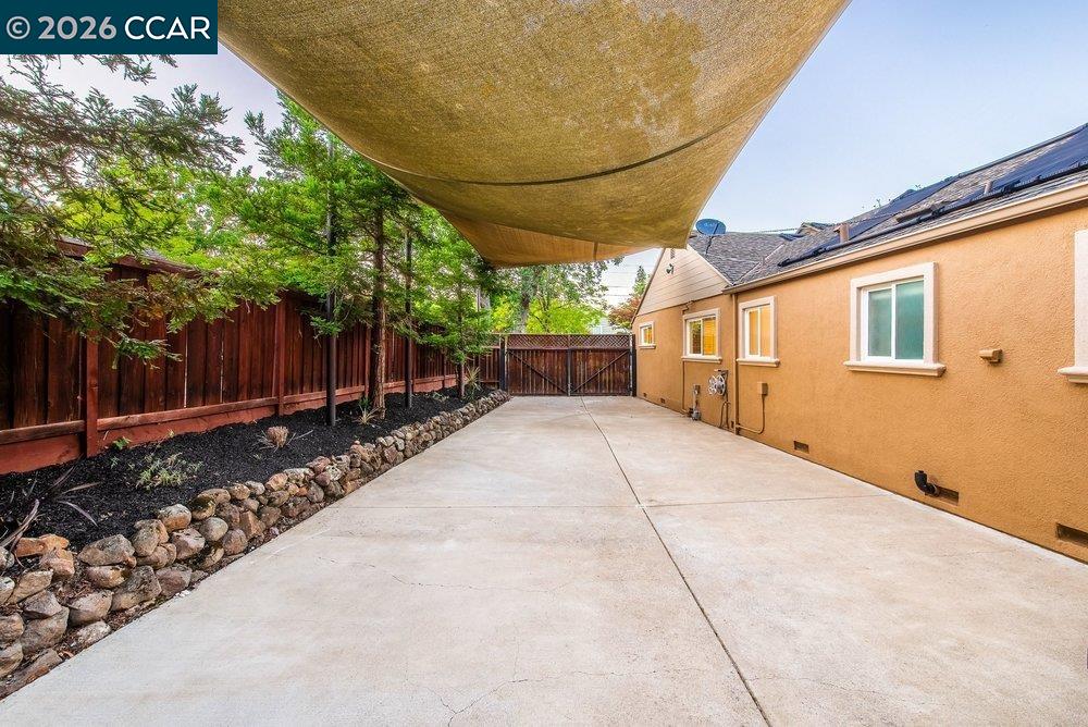 1676 Foothill Park Circle