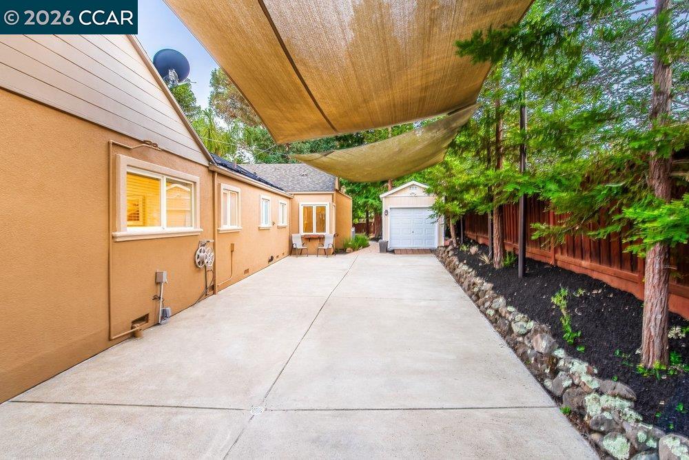 1676 Foothill Park Circle