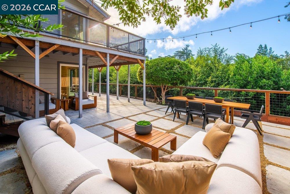 1009 Regio Court
