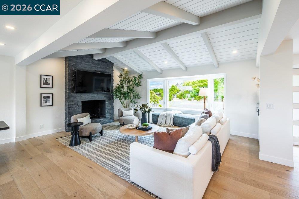 1009 Regio Court
