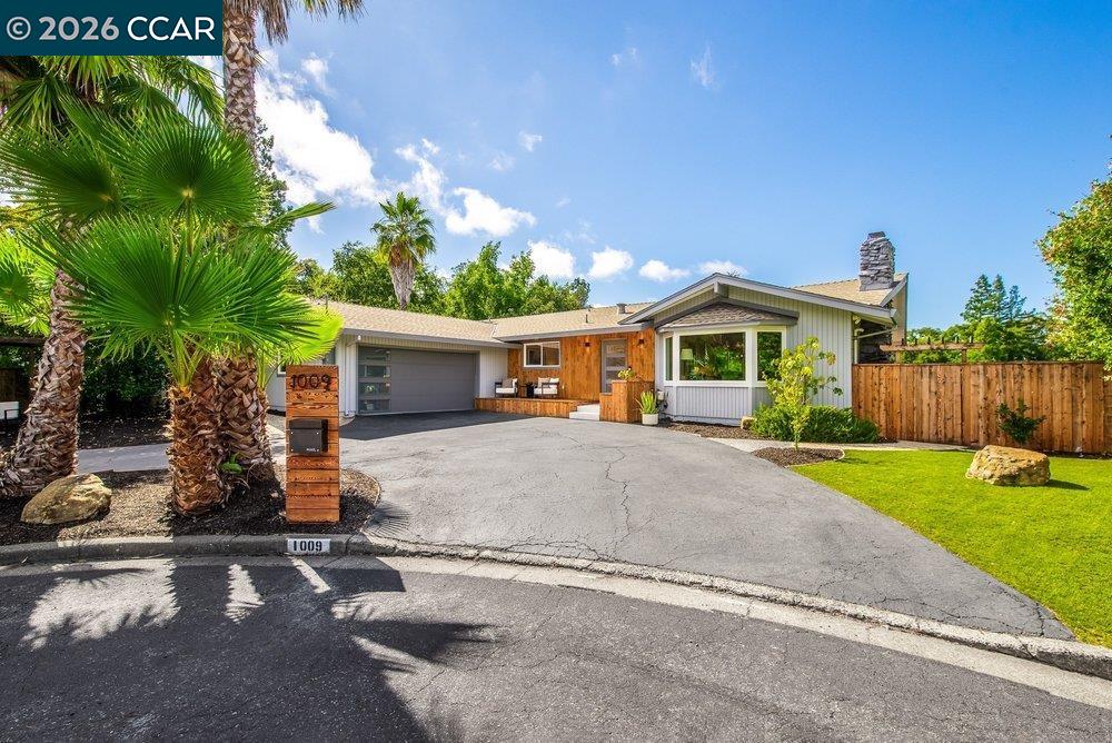 1009 Regio Court