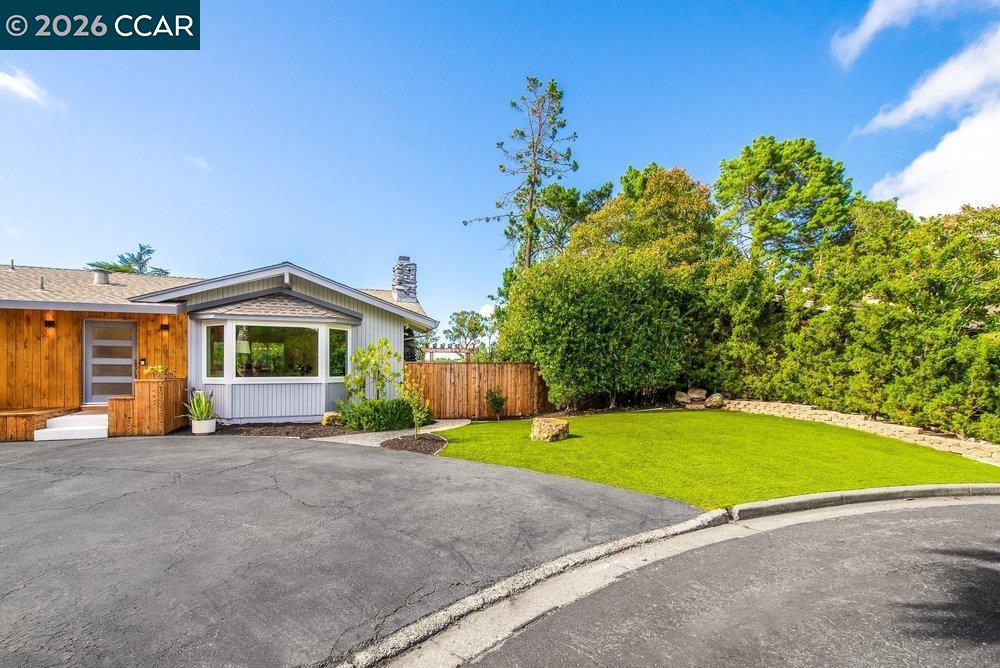 1009 Regio Court