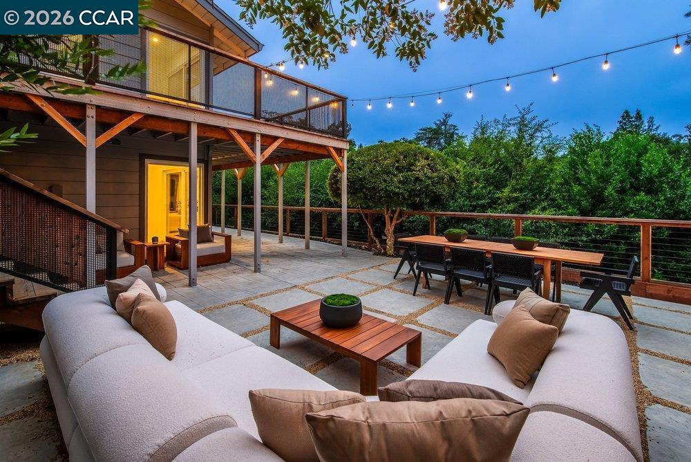 1009 Regio Court