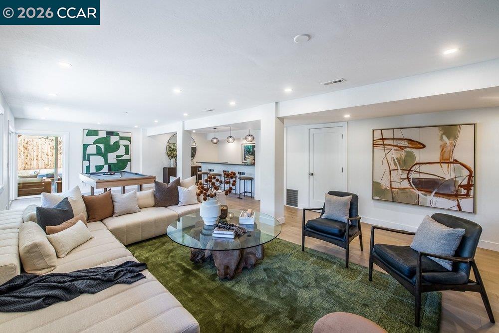 1009 Regio Court