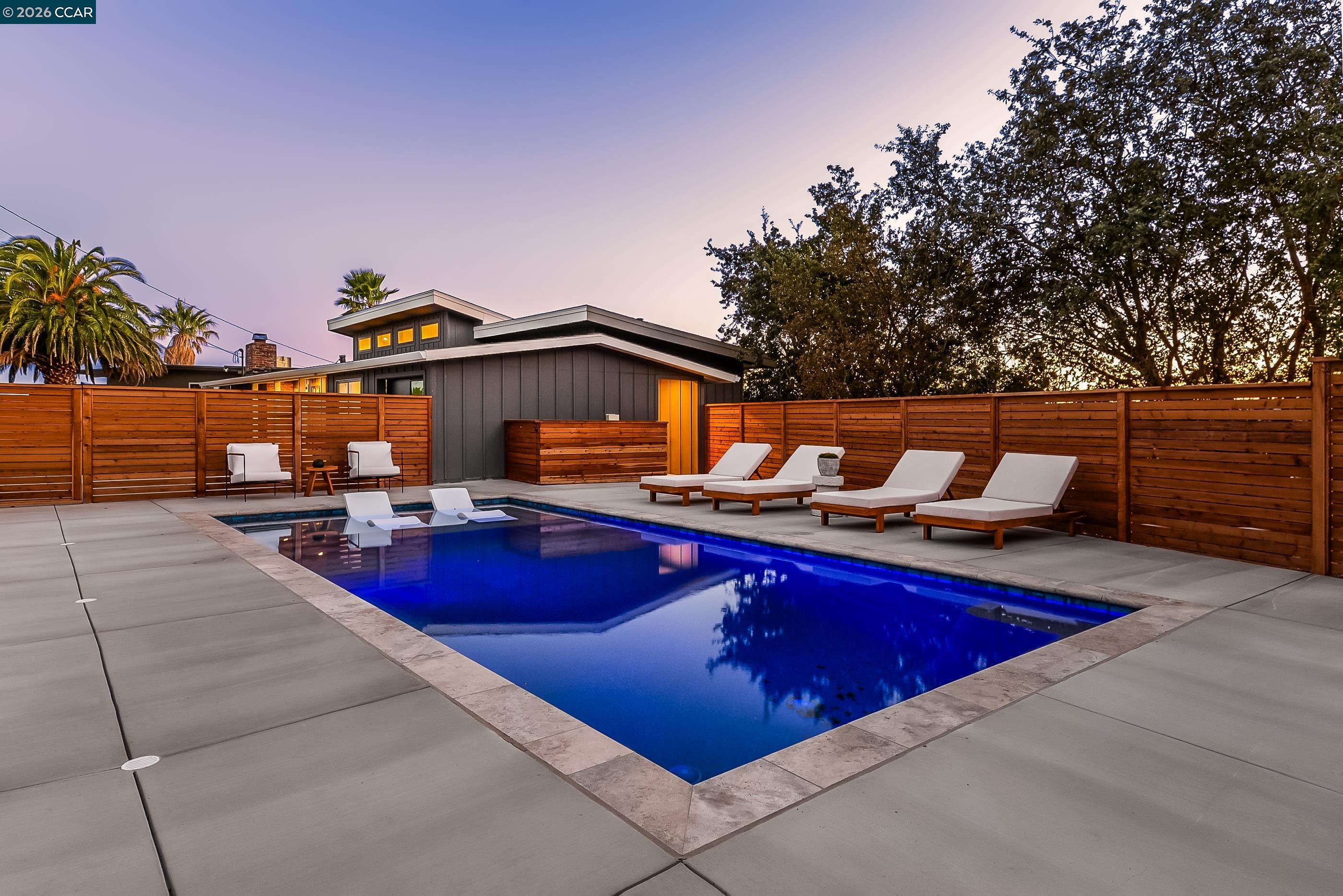 105 Hillcroft