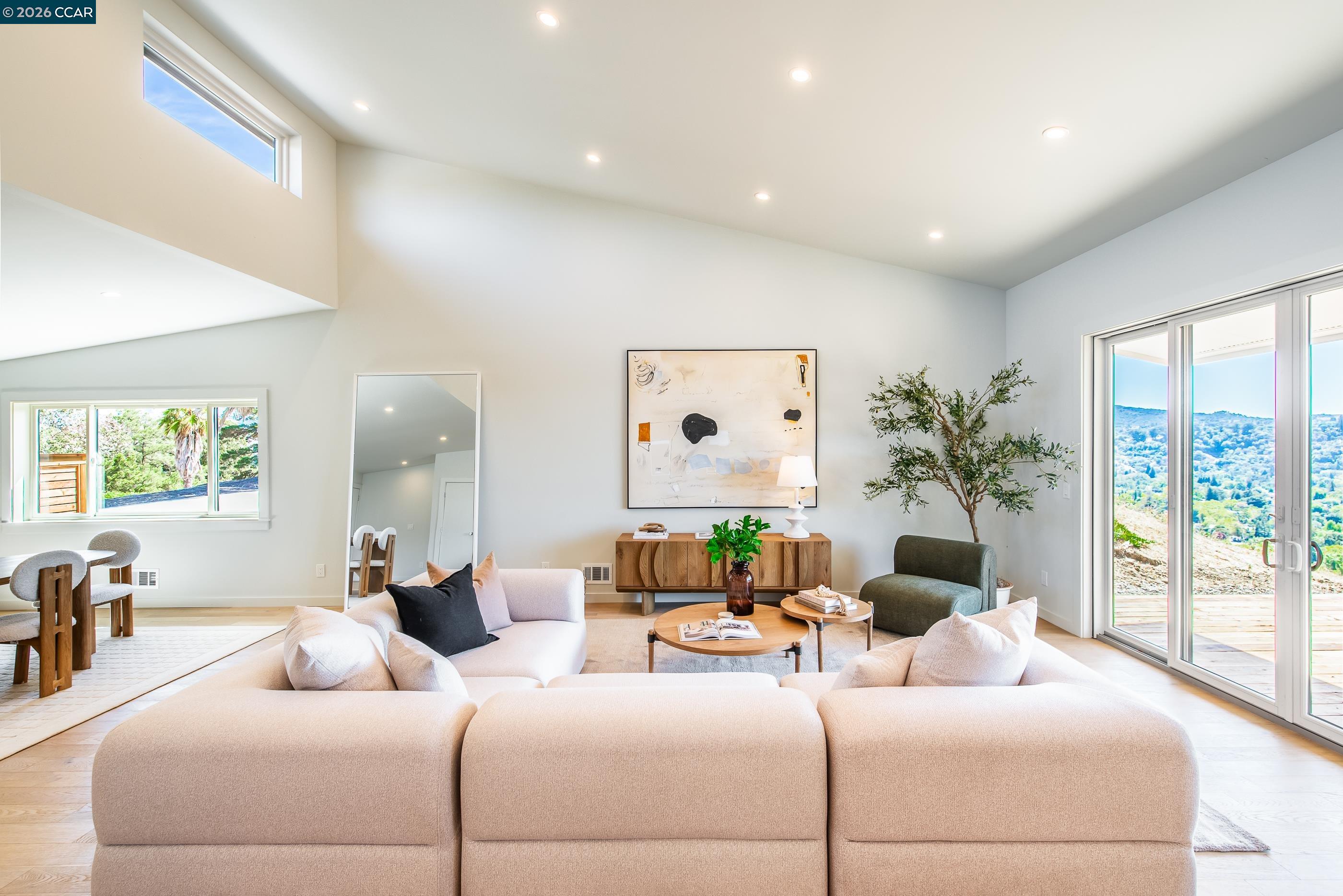 105 Hillcroft