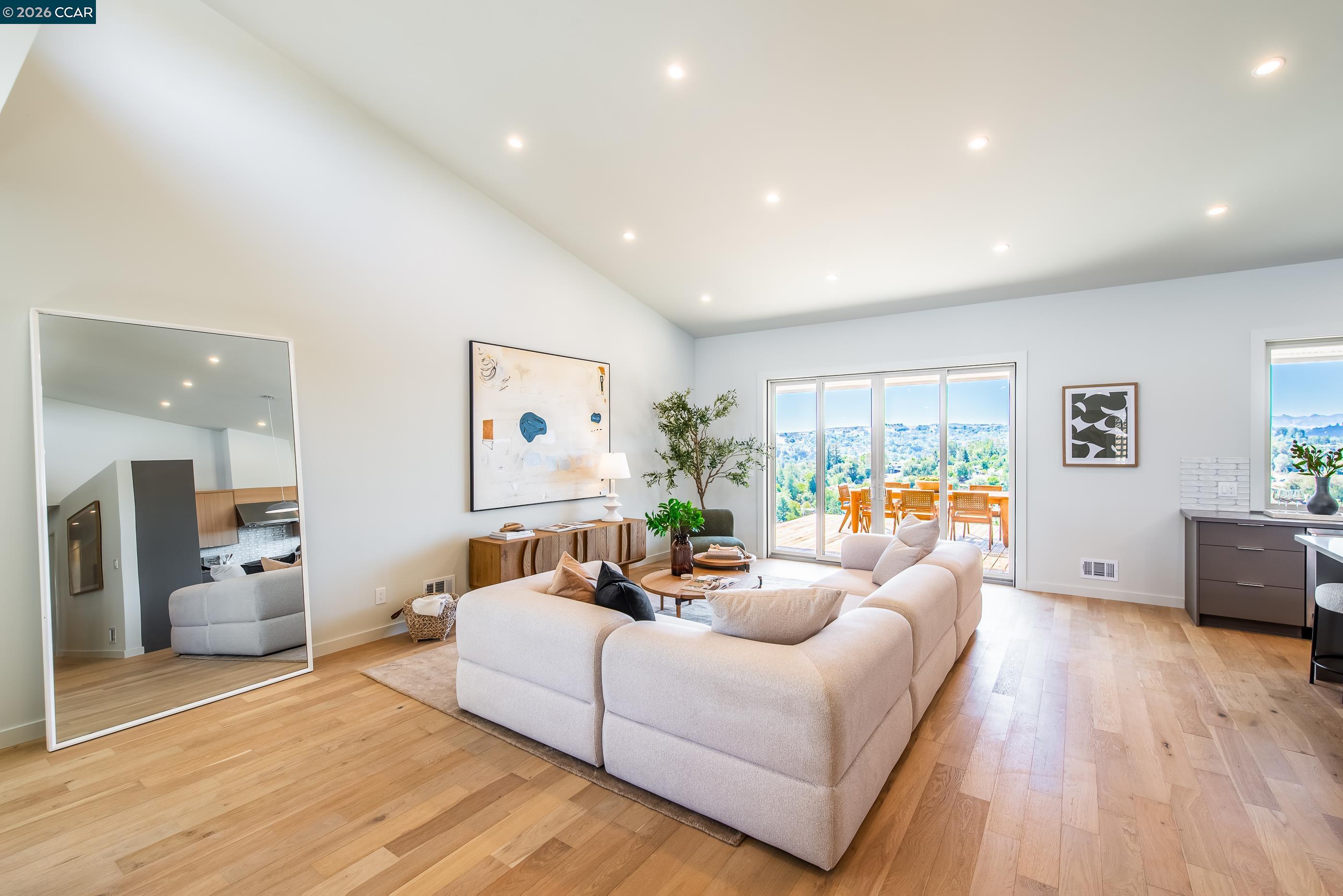 105 Hillcroft