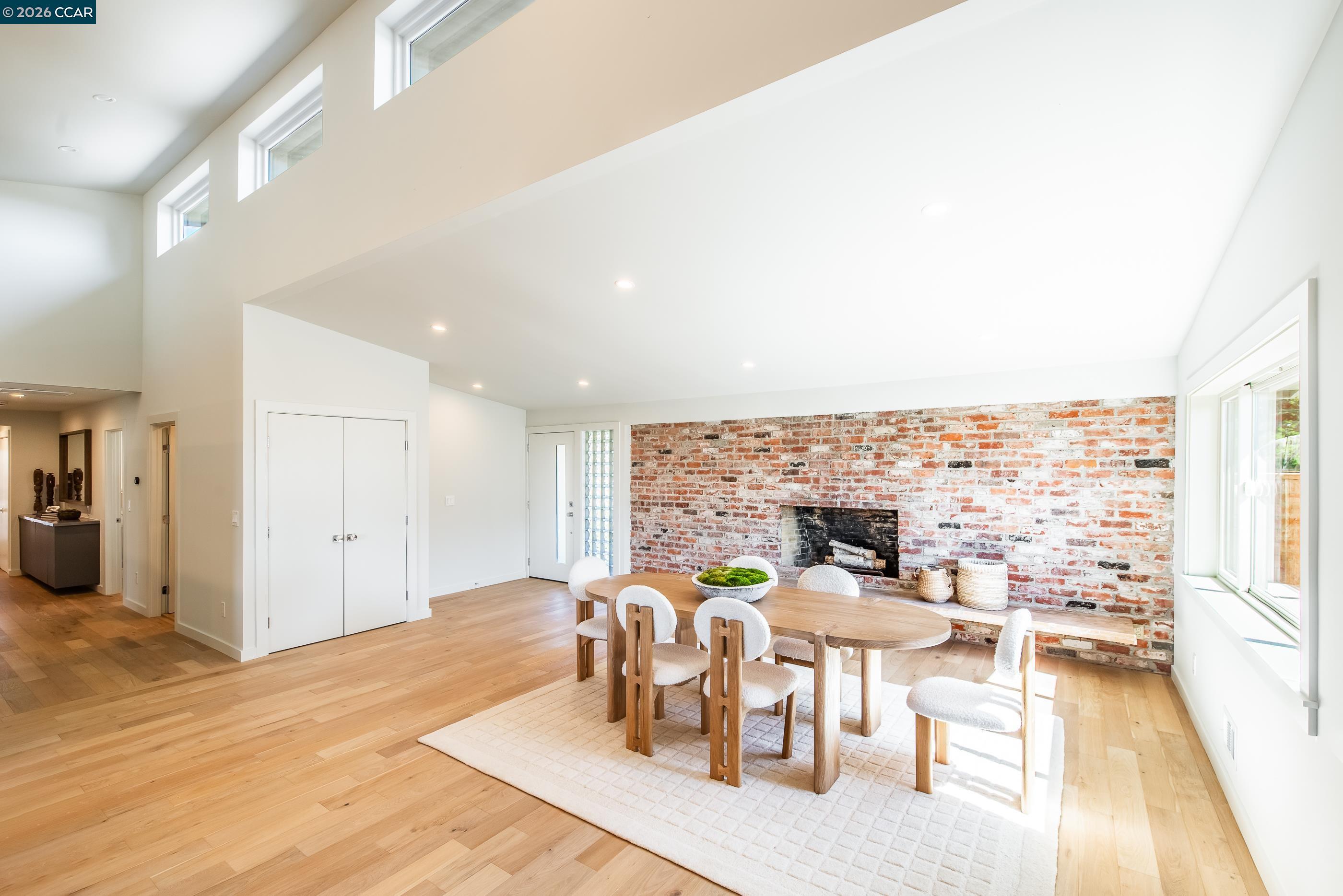 105 Hillcroft