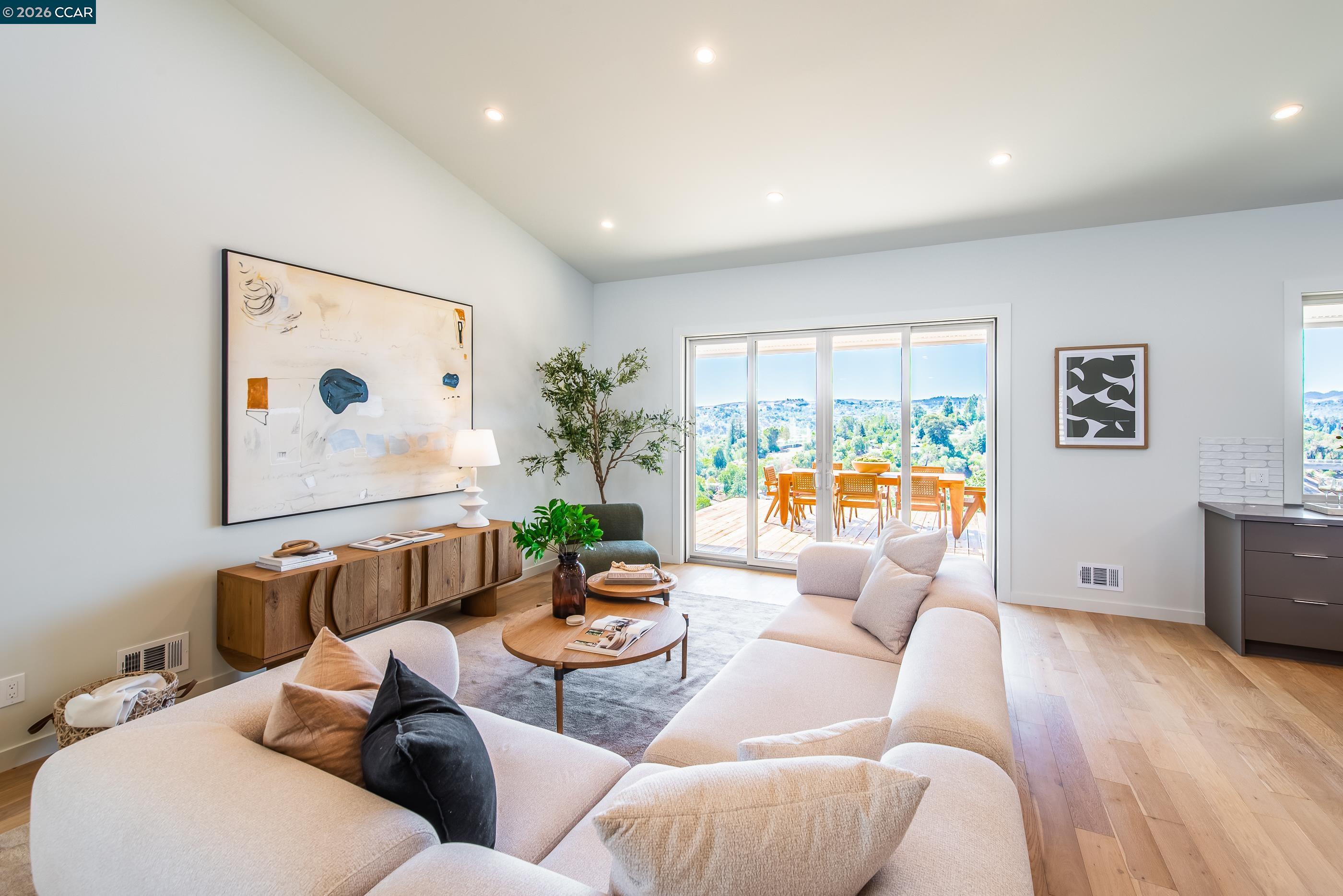 105 Hillcroft
