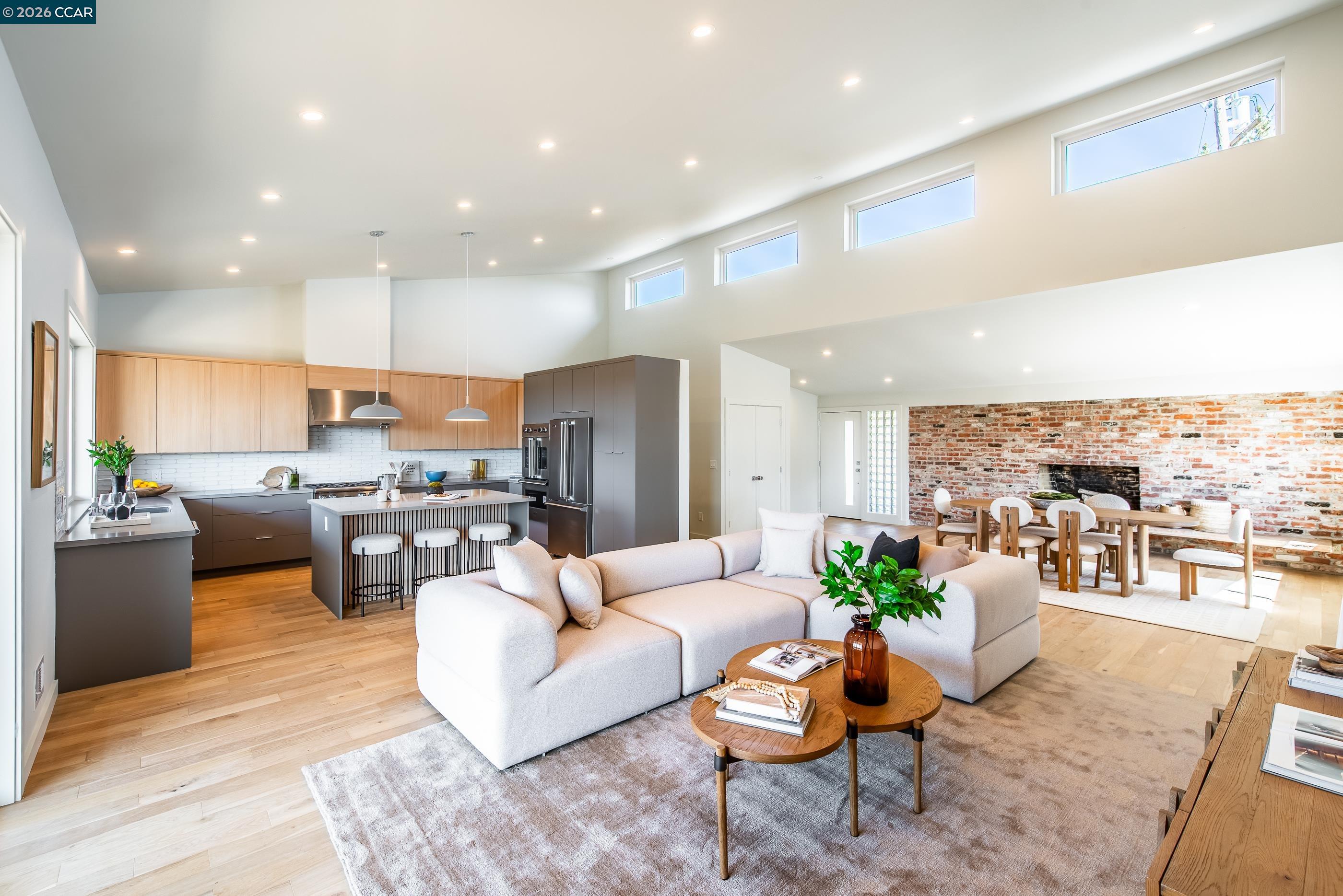 105 Hillcroft
