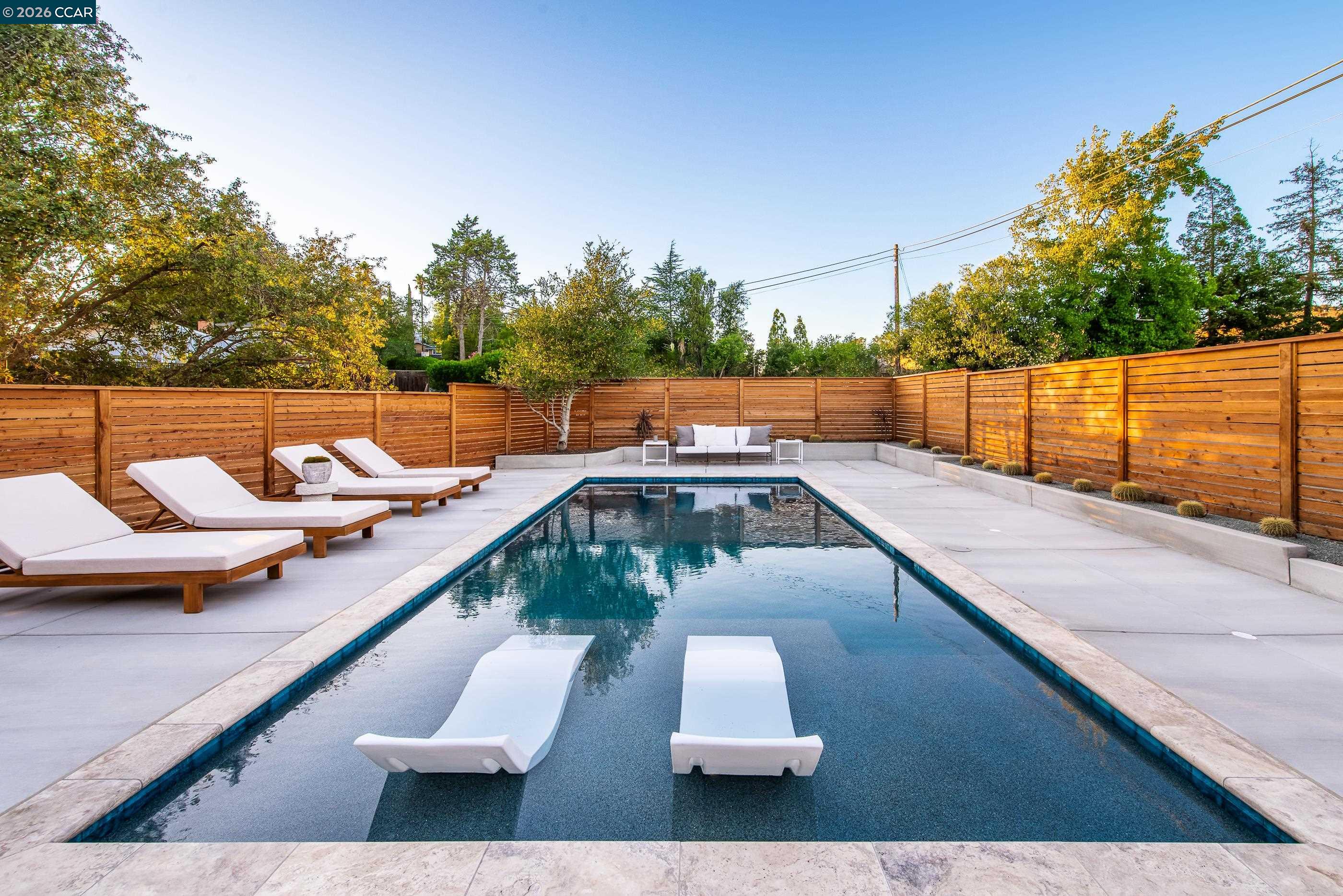 105 Hillcroft