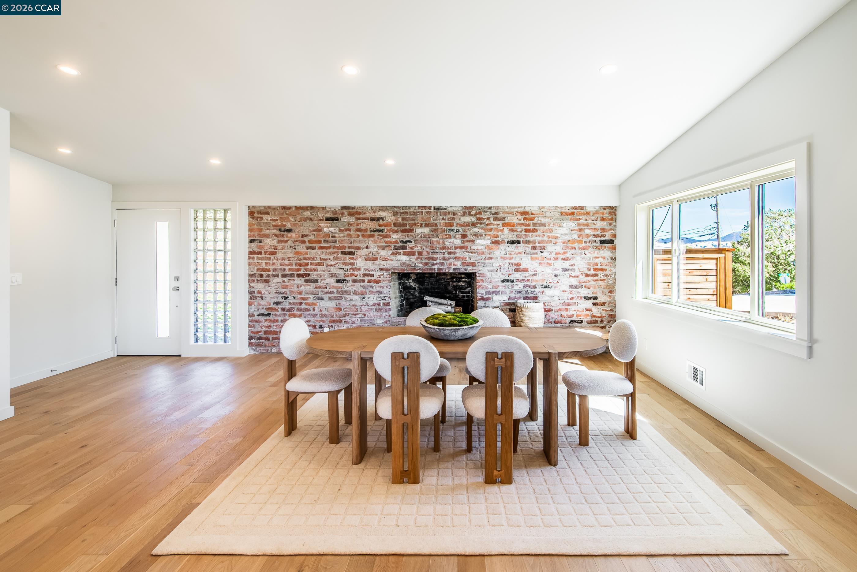105 Hillcroft