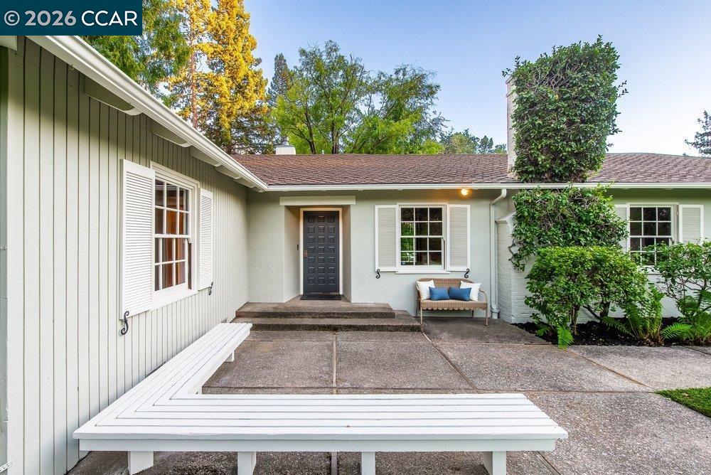1232 Upper Happy Valley