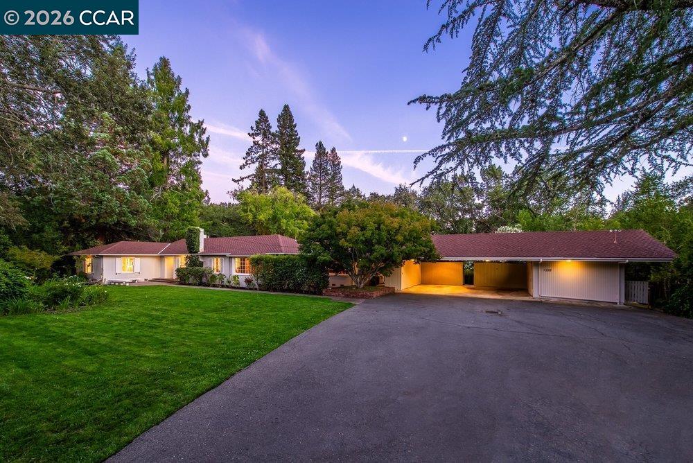 1232 Upper Happy Valley