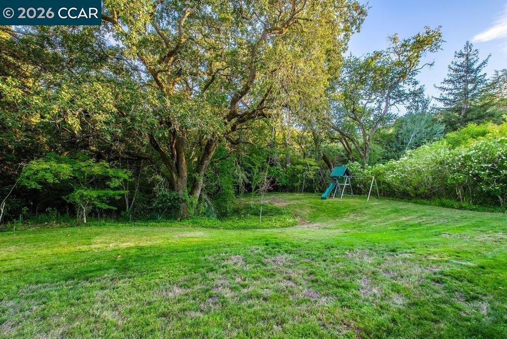 1232 Upper Happy Valley