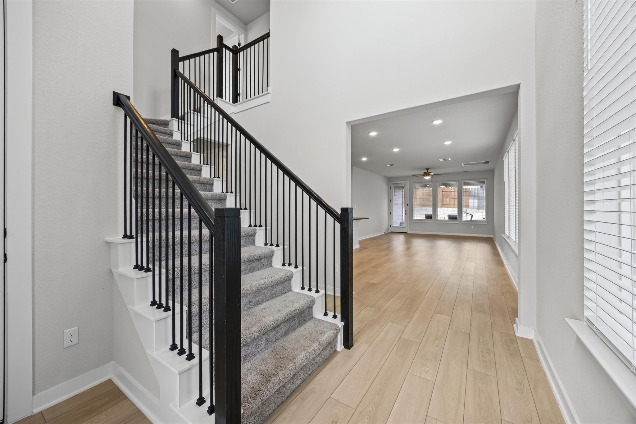 12702 Autumn Bird TRCE