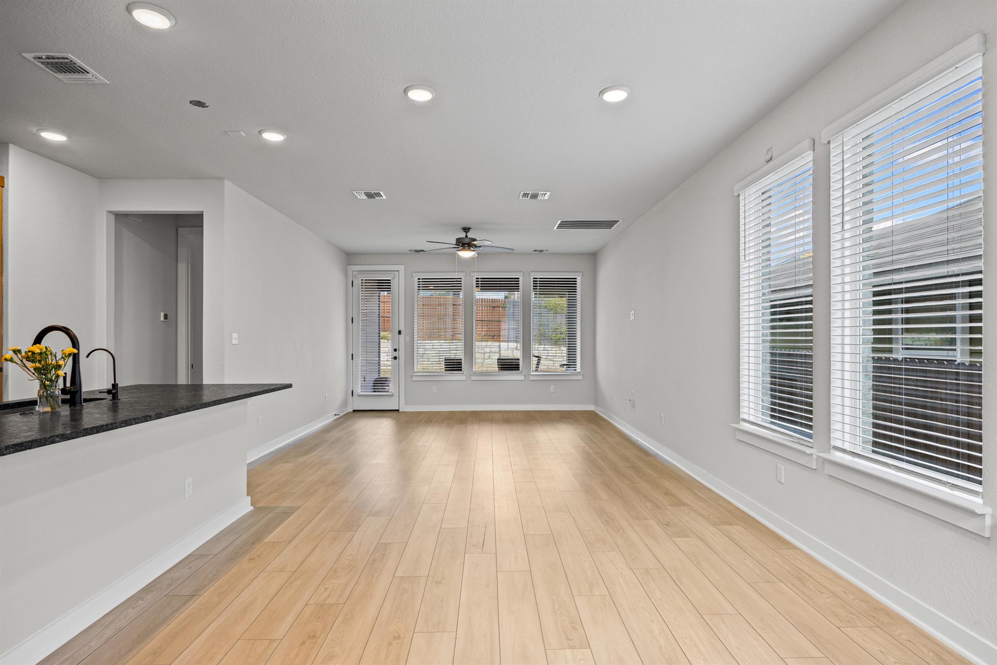 12702 Autumn Bird TRCE