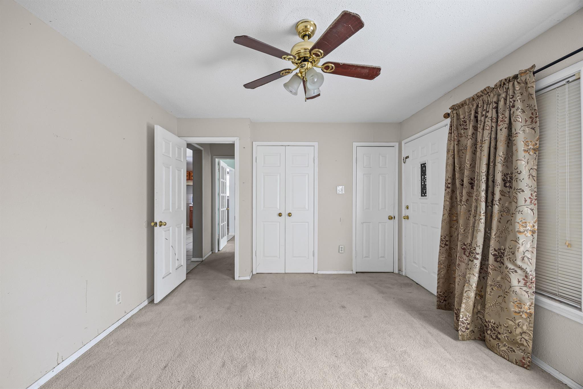 908 Vargas RD