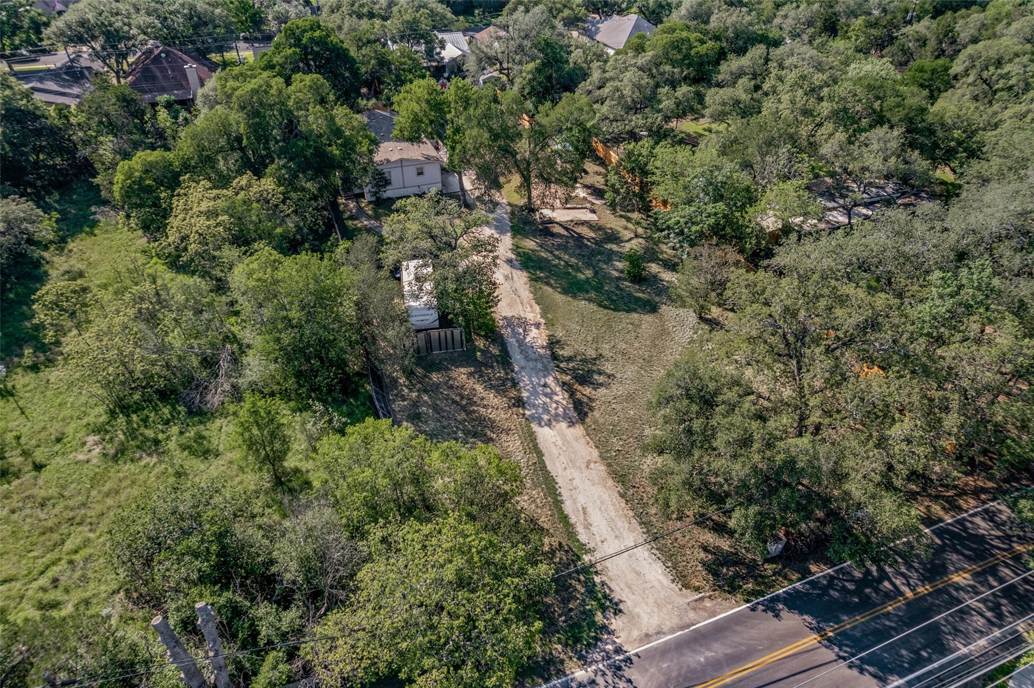 8802 Leo ST