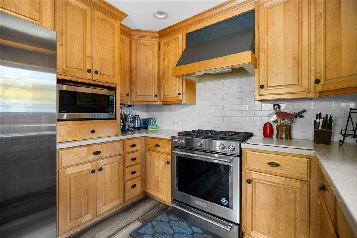 1309 Edgewater DR