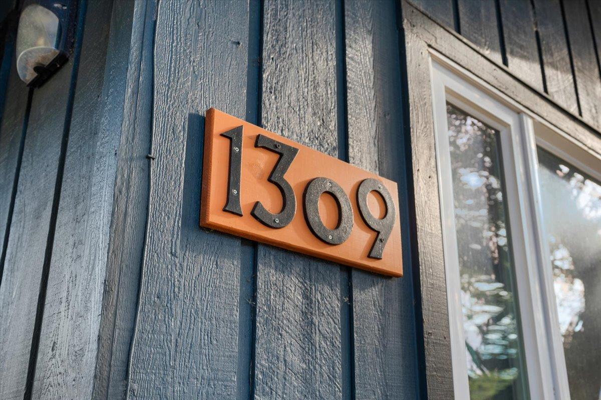 1309 Edgewater DR