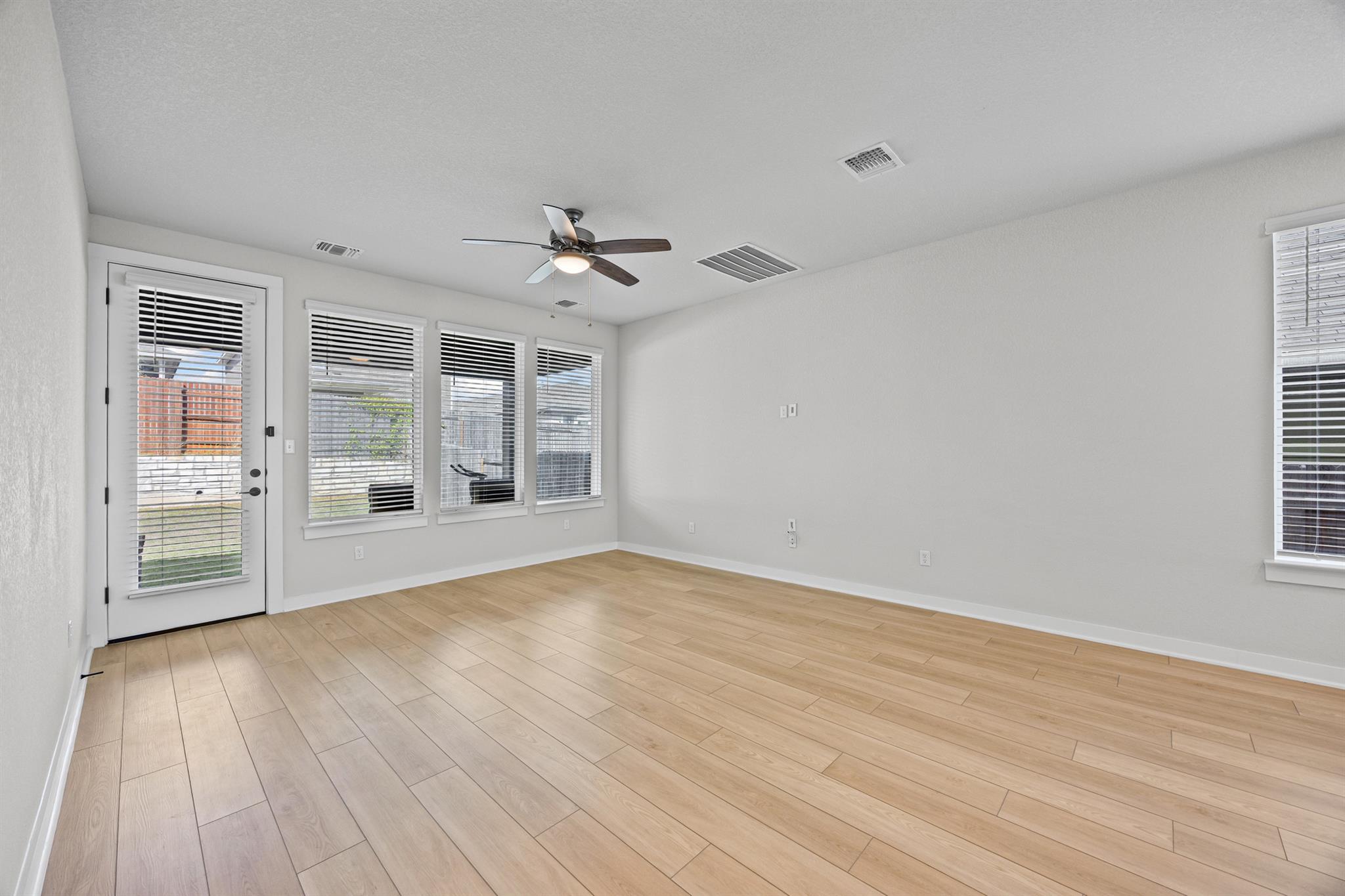 12702 Autumn Bird TRCE