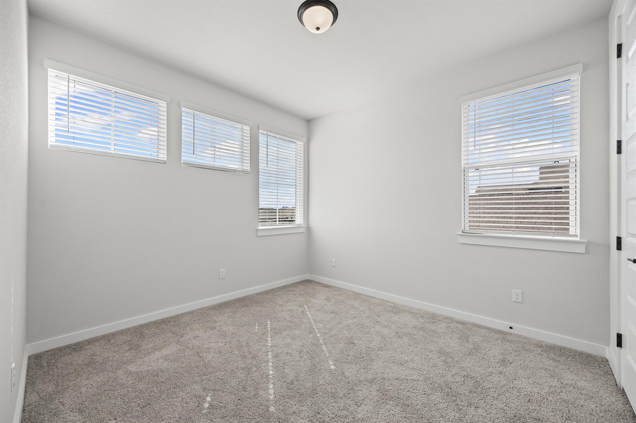 12702 Autumn Bird TRCE