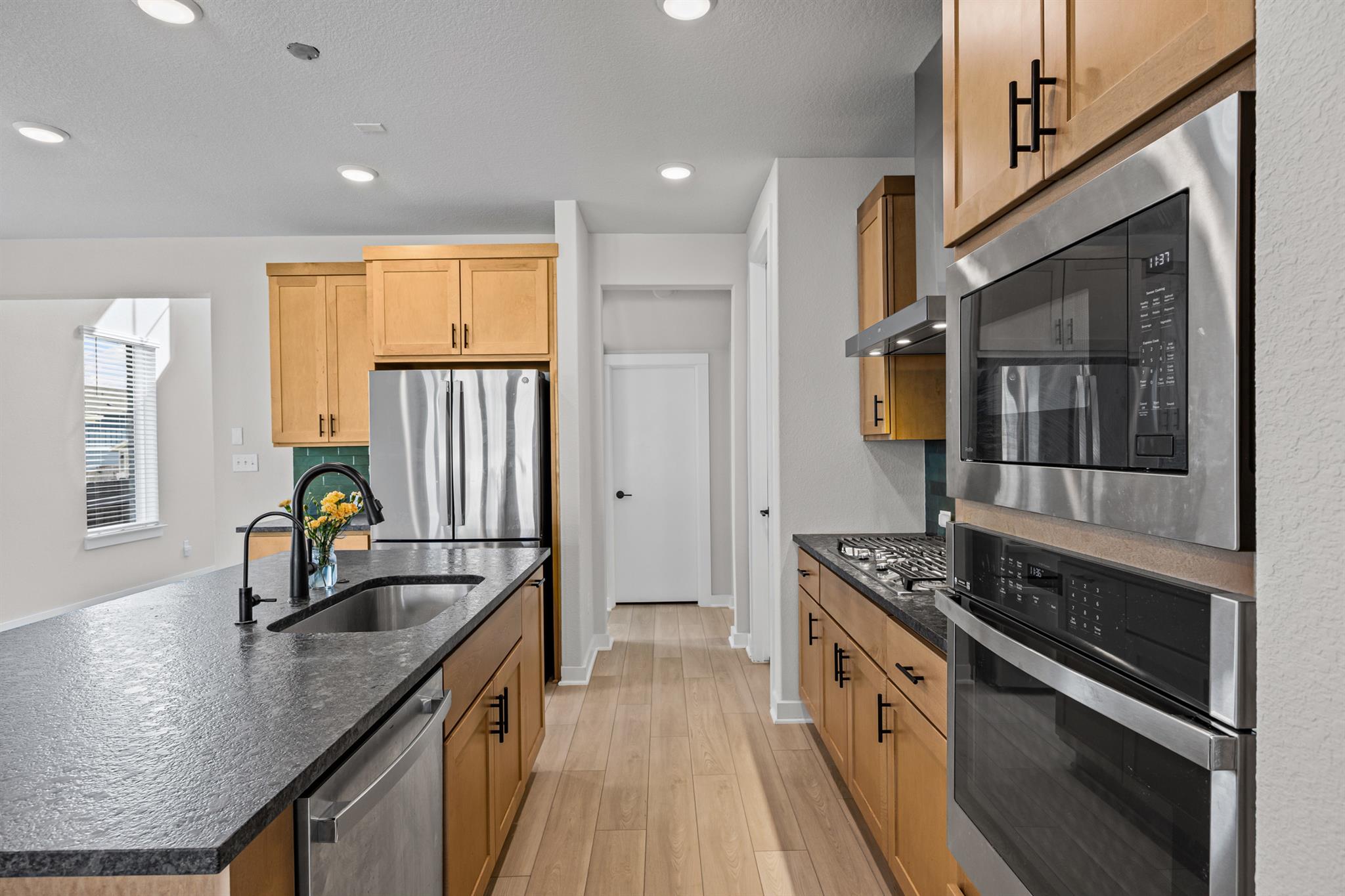 12702 Autumn Bird TRCE