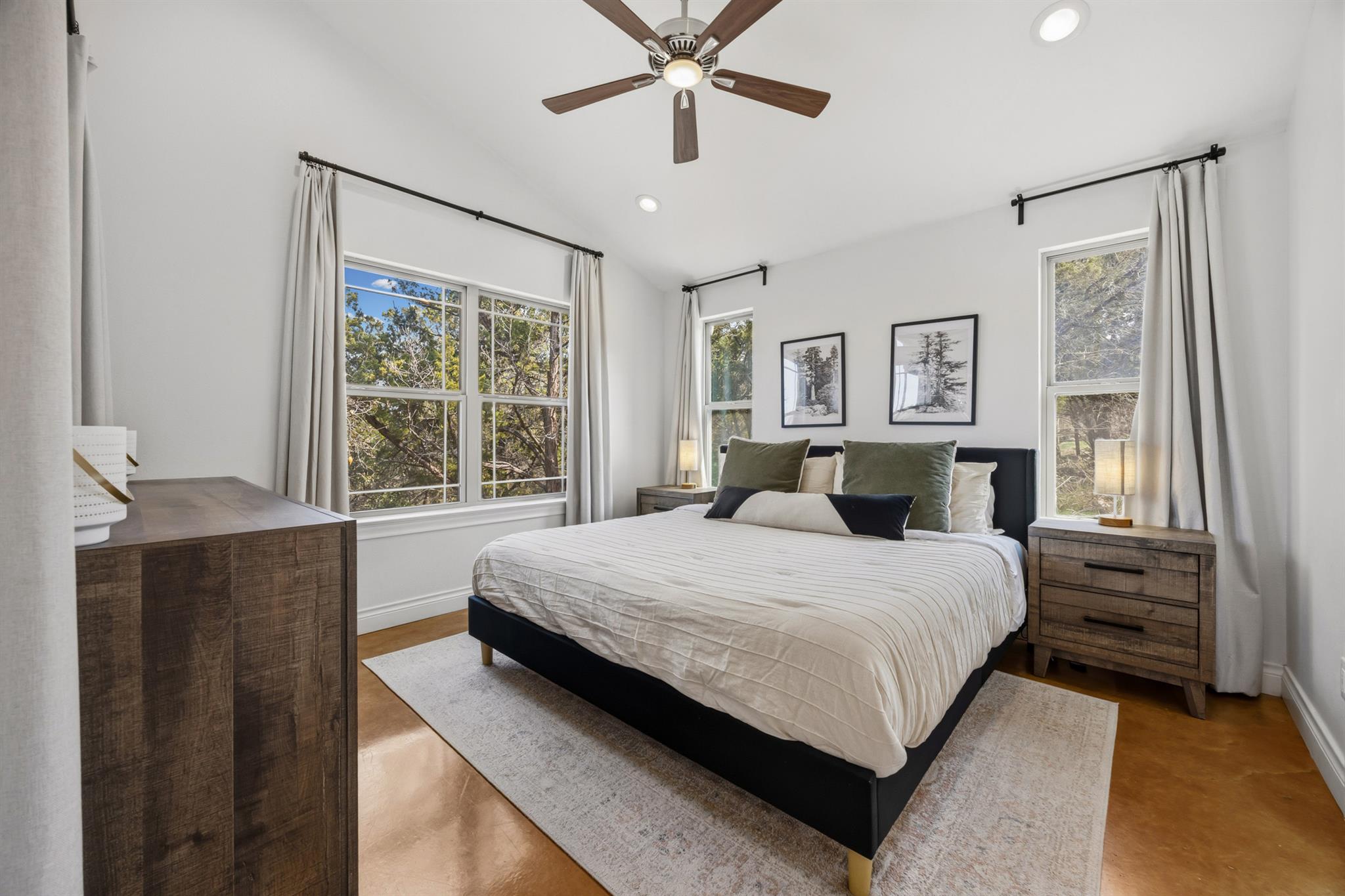 4105 Summit Hurst