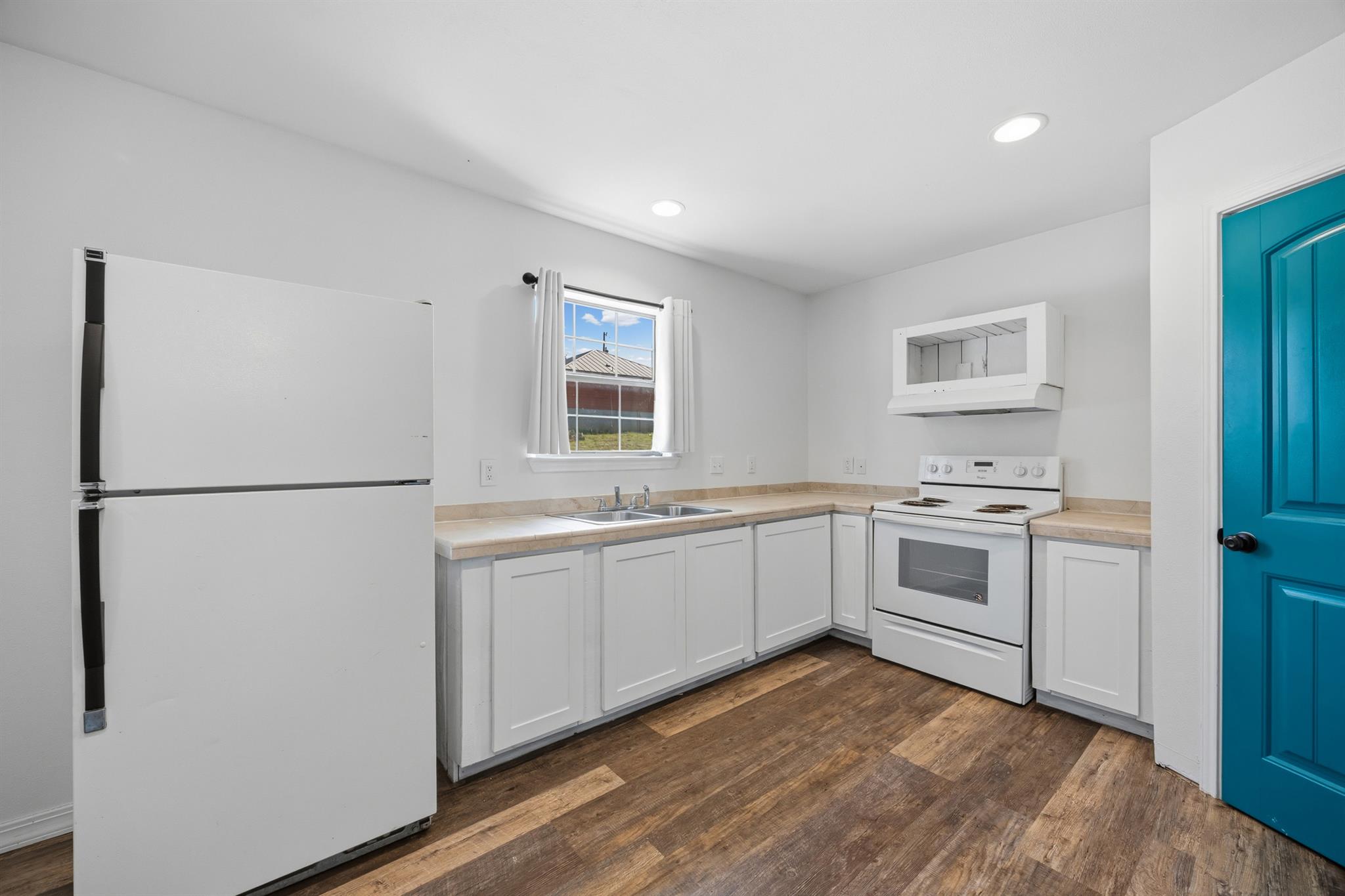 4105 Summit Hurst