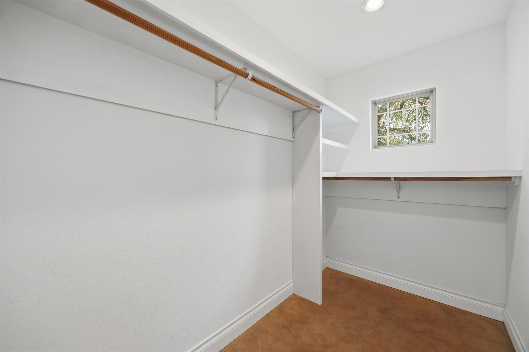 4105 Summit Hurst