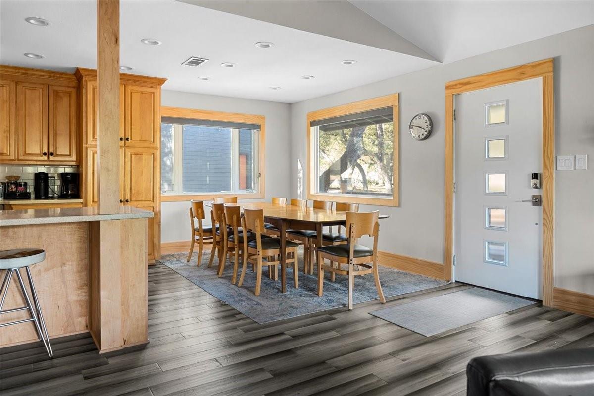 1309 Edgewater DR