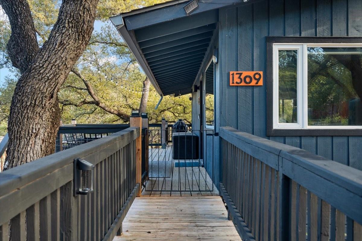 1309 Edgewater DR