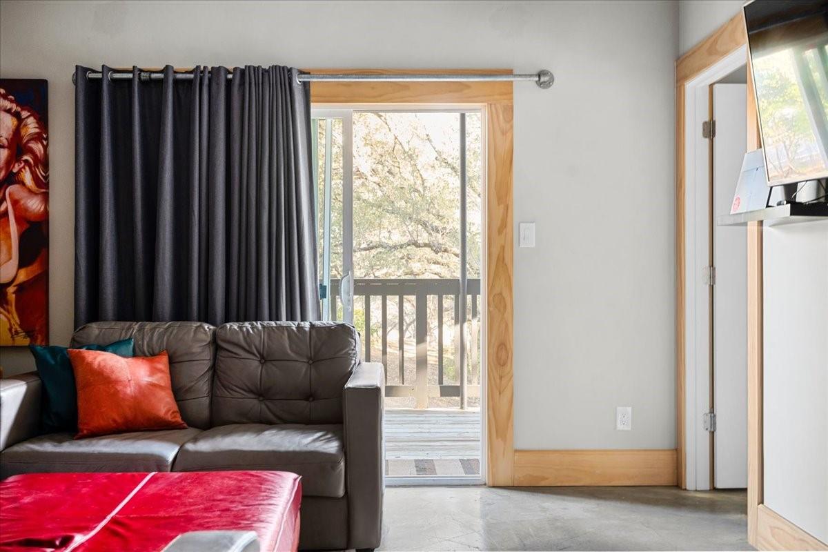1309 Edgewater DR