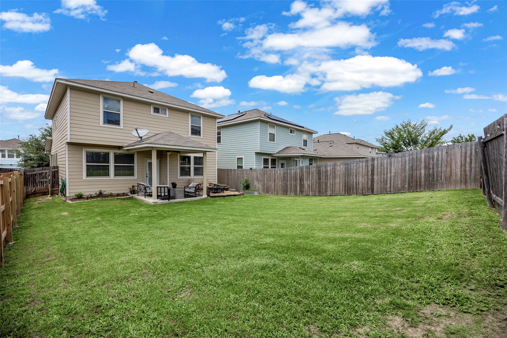 230 Eagle Brook LN