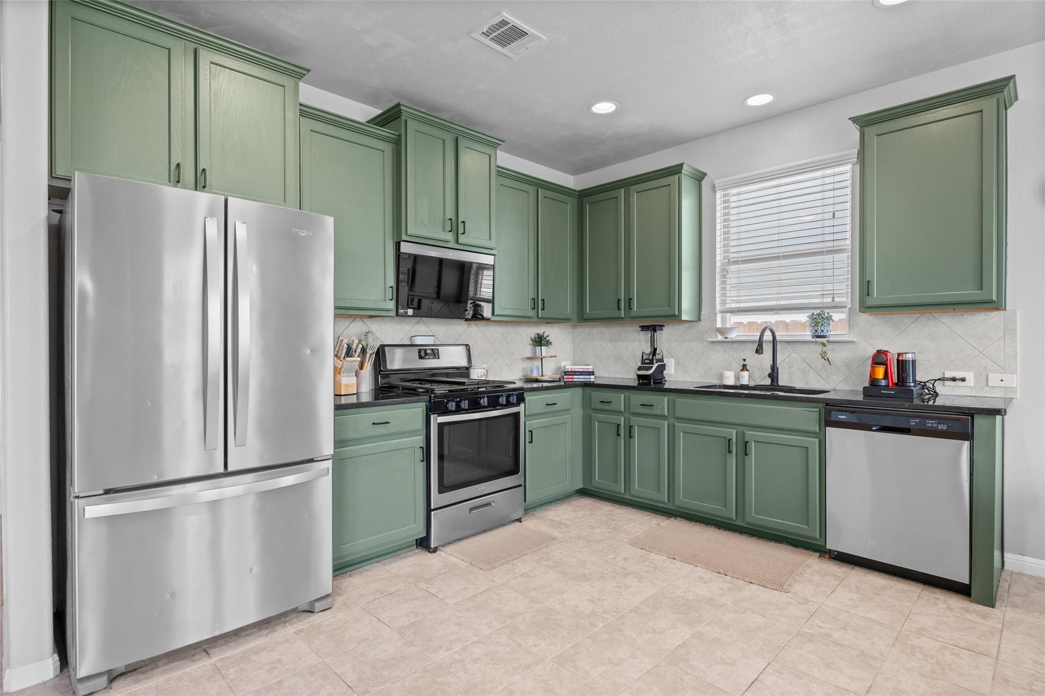 230 Eagle Brook LN