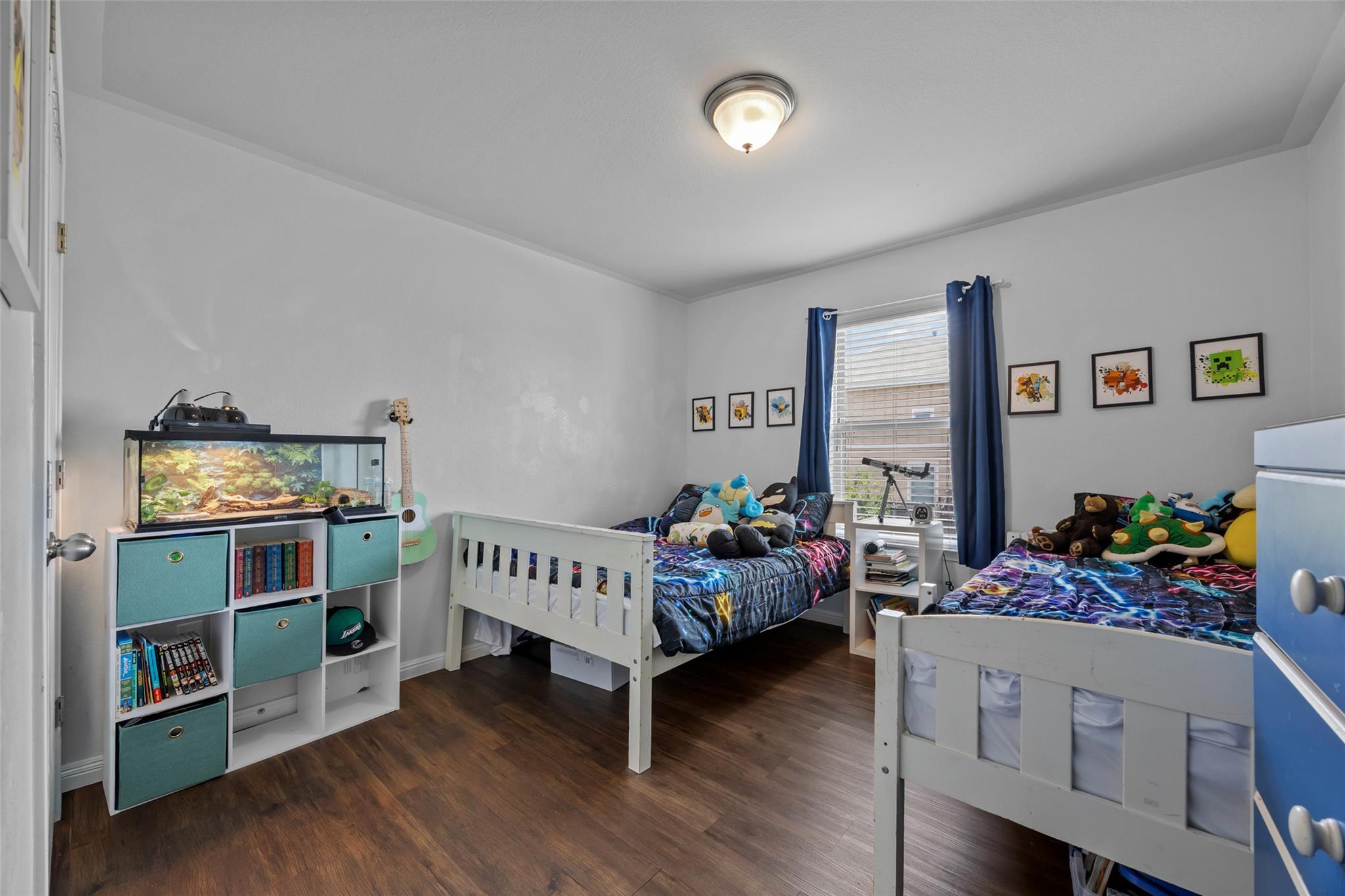230 Eagle Brook LN
