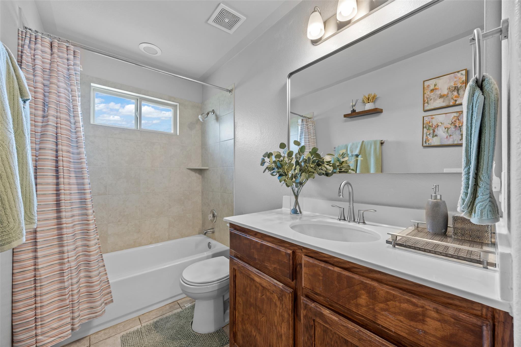 230 Eagle Brook LN
