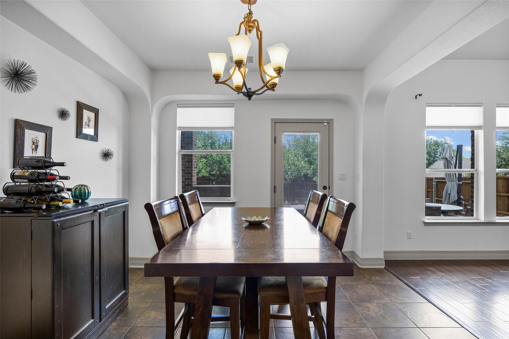 8000 Alophia DR