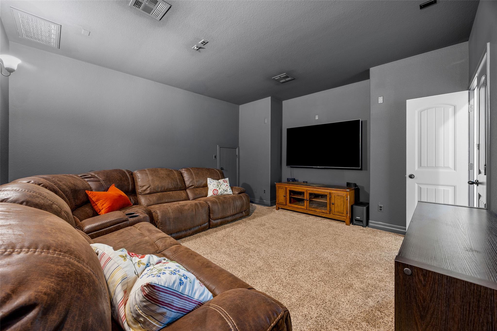 8000 Alophia DR