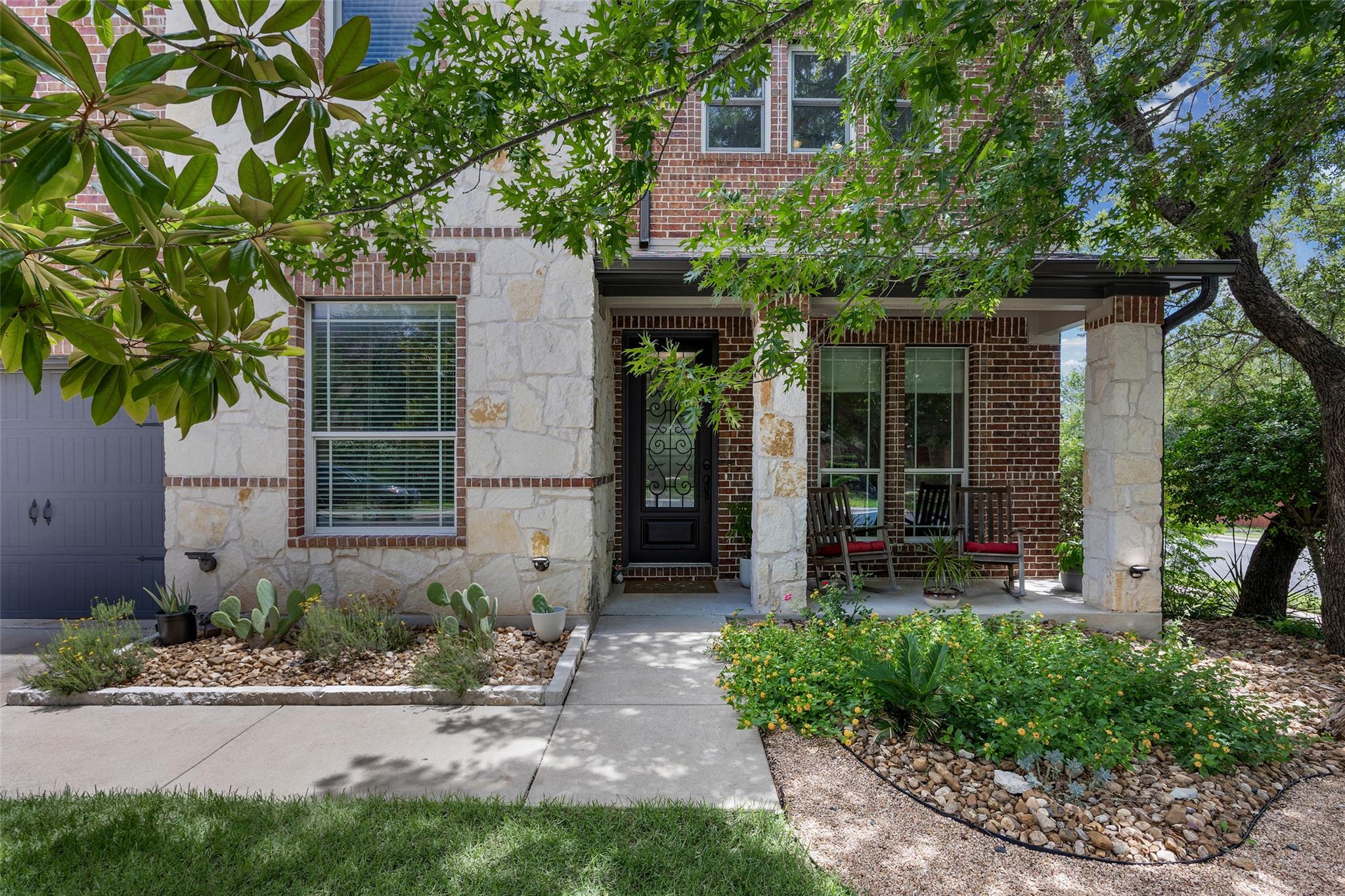 8000 Alophia DR