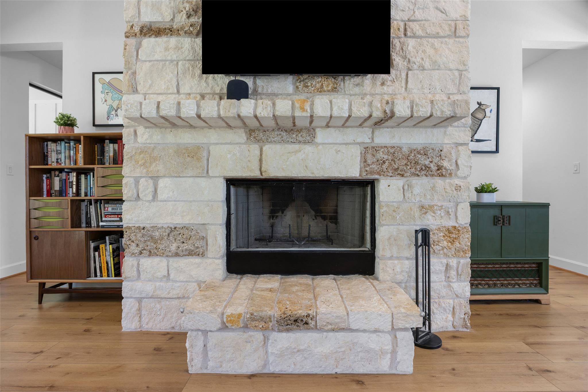 114 Winding Oak DR